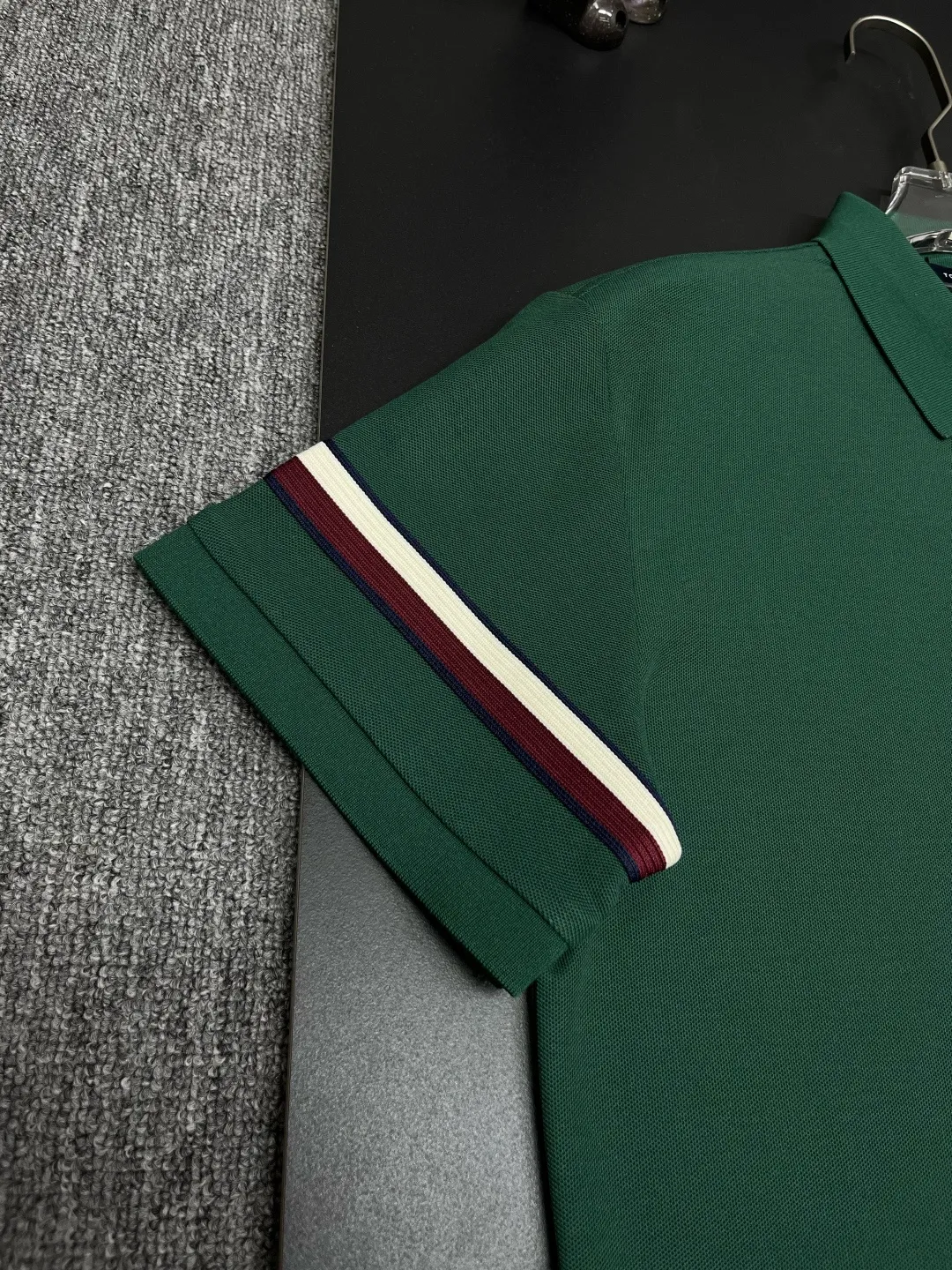 TOMMY New Arrival Polo Same Style 210 ， Factory New Arrival Versatile : Black White Gray Blue Green Size：M-3XL